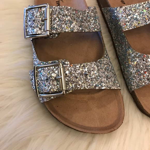 •RESTOCKED• Silver Glitter Double Buckle Sandals - Picture 5 of 8